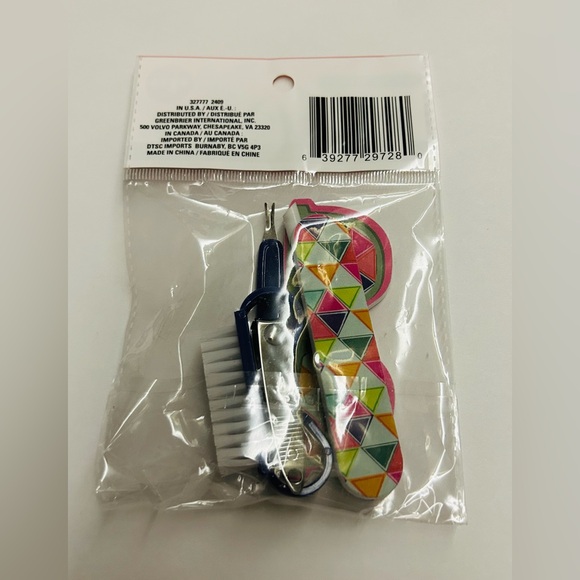 New Sassy + Chic Purple Nail Grooming Kit 6 Pieces Home or Travel Great Gift - Picture 14 of 16